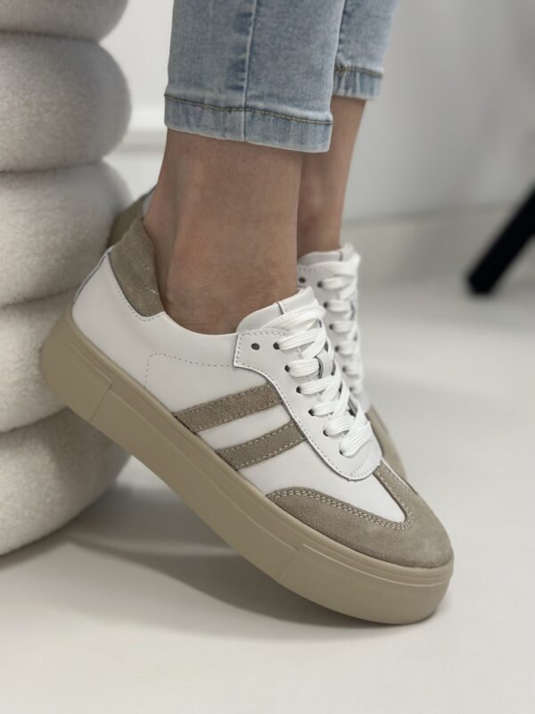 Skórzane sneakersy na lekkiej podeszwie Neladih