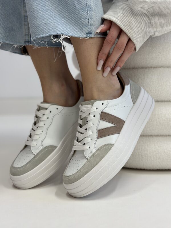 Lekkie sneakersy skórzane na podeszwie Zorinna