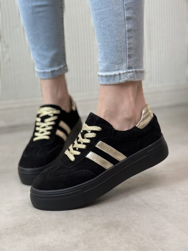 Skórzane sneakersy na lekkiej podeszwie Neladih Black