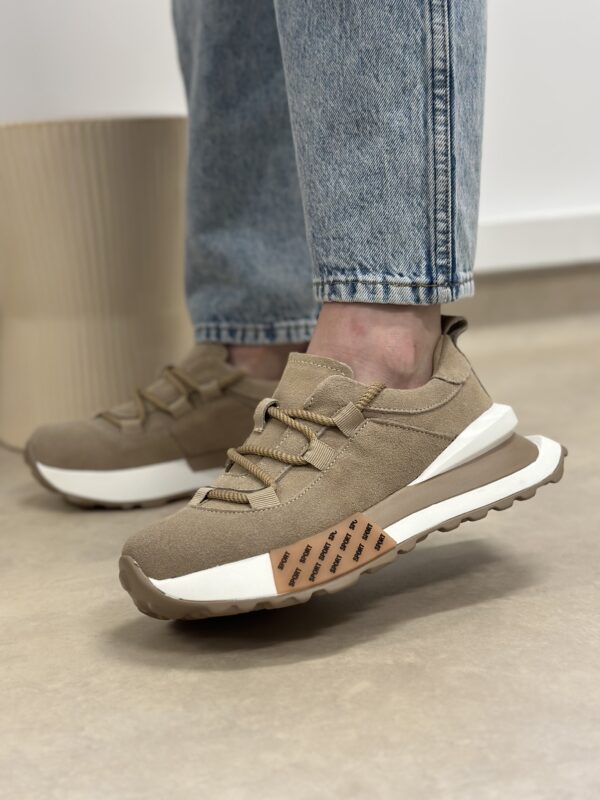 Skórzane sneakersy na platformie Nimeso Beige